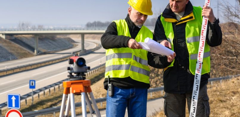 W jaki sposób wyszukać pracownika geodezyjnego, który prawidłowo sporządzi pomiar geodezyjny?